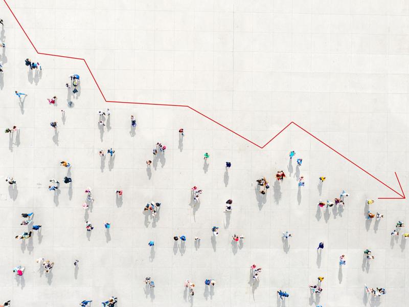 Crowd from above forming a falling chart